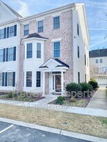 116 Peyton Randolph Dr in Yorktown, VA - Building Photo