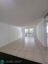 1800 Sans Souci Blvd in Miami, FL - Building Photo - Building Photo