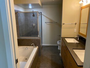 76 Cedar St in Seattle, WA - Building Photo - Building Photo