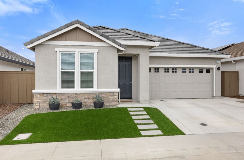 1305 Swallowtail Dr in Roseville, CA - Building Photo