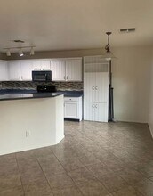 640 W Emerald Key Dr in Green Valley, AZ - Building Photo - Building Photo
