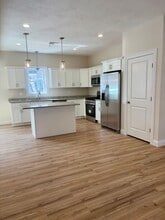 25 Johnson St in Taunton, MA - Building Photo - Building Photo