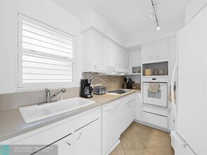 401 SE 25th Ave in Fort Lauderdale, FL - Building Photo - Building Photo