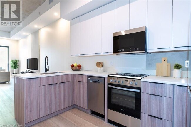 169 James St S in Hamilton, ON - Building Photo - Building Photo