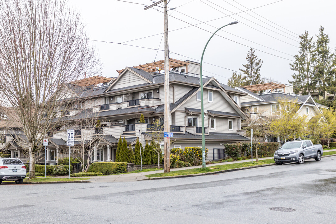 1117 St. Andrews Av in North Vancouver, BC - Building Photo