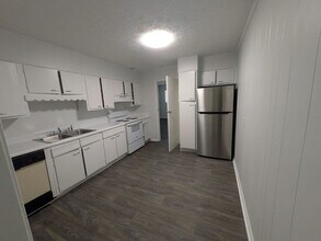 656 Roy Huie Rd in Riverdale, GA - Building Photo - Building Photo
