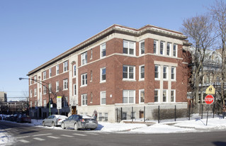 4500 N Sheridan Rd Apartments