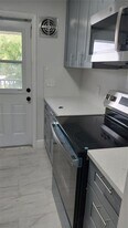 5480 NW 11th St in Plantation, FL - Building Photo