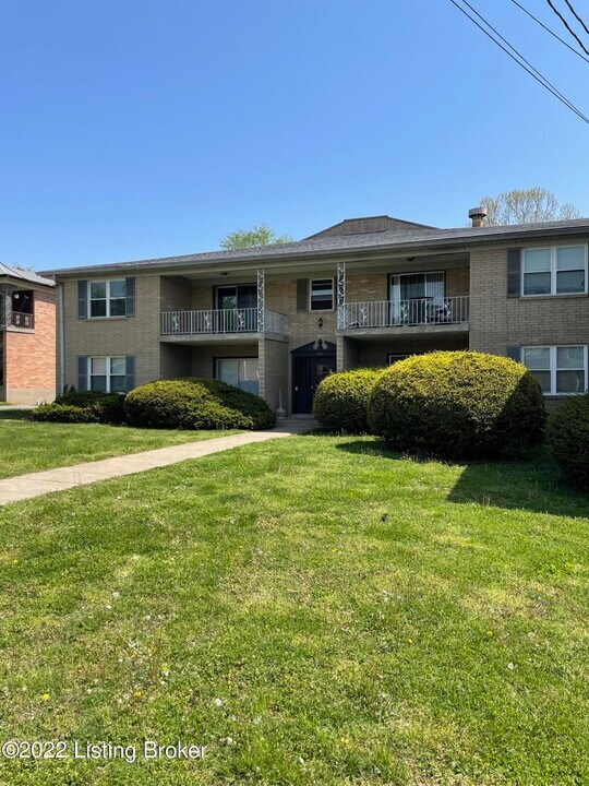 317 Idlewylde Dr in Louisville, KY - Building Photo
