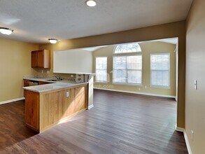 515 Indian Lake Dr in Maineville, OH - Foto de edificio - Building Photo