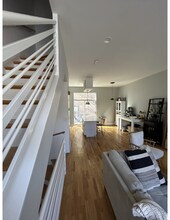 2205 W Ohio St in Chicago, IL - Building Photo - Building Photo