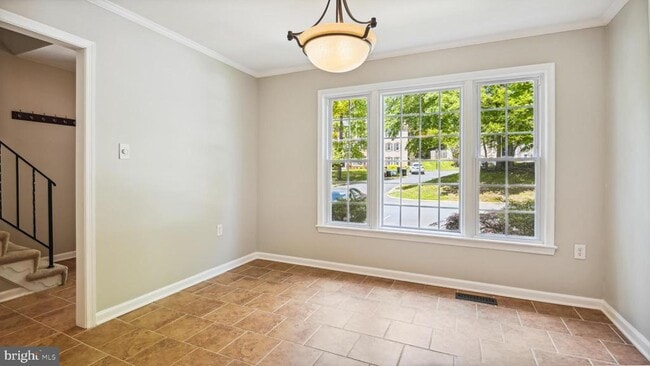 5867 Kara Pl in Burke, VA - Foto de edificio - Building Photo