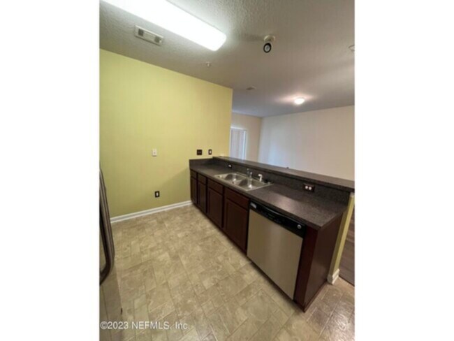 3711 Kirkpatrick Cir in Jacksonville, FL - Foto de edificio - Building Photo