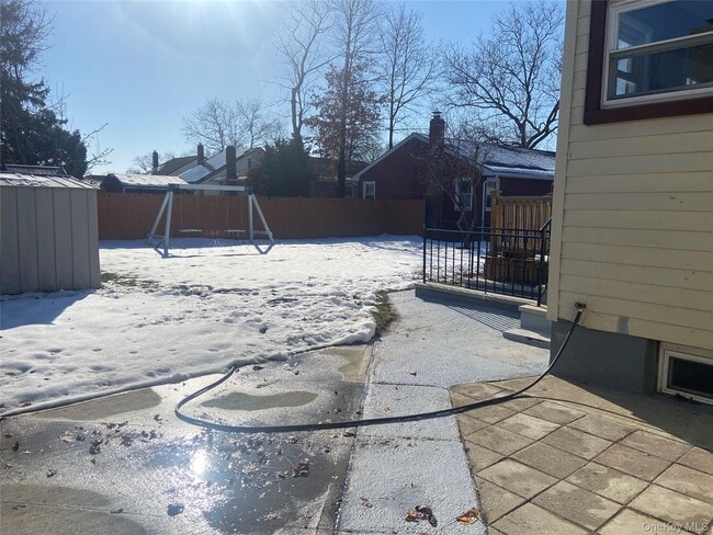 62 Harold Ave in Hempstead, NY - Building Photo - Building Photo