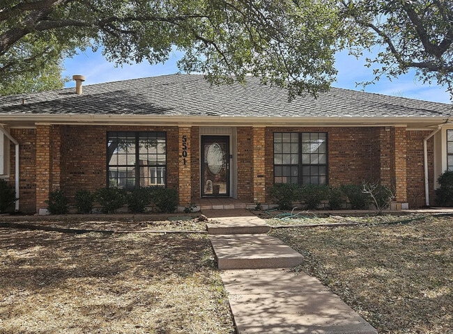 property at 5501 Chimney Rock Rd
