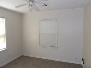 1823 NW 22nd St in Lawton, OK - Foto de edificio - Building Photo