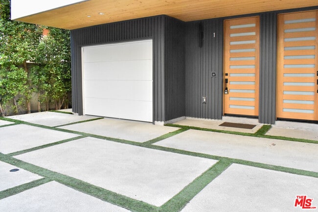 property at 4333 Dixie Canyon Ave