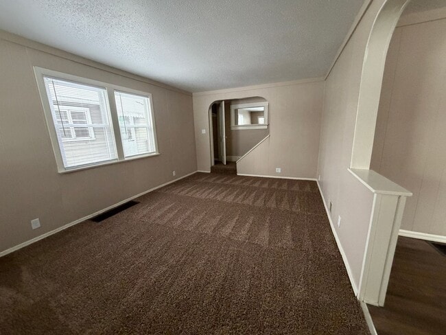 2501 Oakridge Rd in Fort Wayne, IN - Building Photo - Building Photo