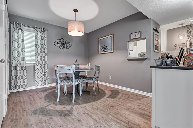 4403 Carter Creek Pky in Bryan, TX - Building Photo - Building Photo