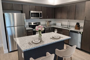 East Pointe Place II in Ft. Myers, FL - Building Photo