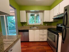 6801 SW Terri Ct in Portland, OR - Building Photo - Building Photo