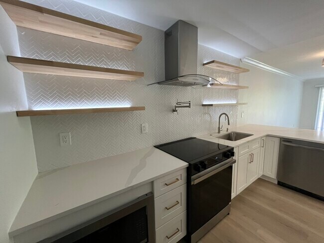 16181 Dublin Cir, Unit 101 in Ft. Myers, FL - Foto de edificio - Building Photo