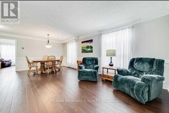 226 Huntington Crescent in Courtice, ON - Building Photo - Building Photo