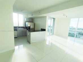 1871 NW S River Dr, Unit 1101 in Miami, FL - Building Photo - Building Photo