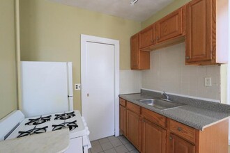 58 Vinal Ave, Unit #2F in Somerville, MA - Building Photo - Building Photo