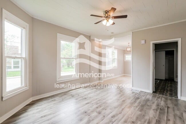 2102 Shelby St in New Albany, IN - Foto de edificio - Building Photo