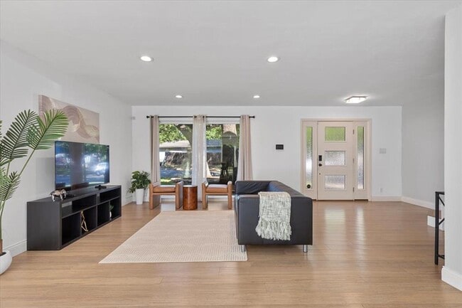 property at 5313 Harvest Ln