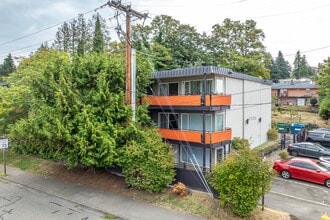 Innsbruck Apartments in Seatac, WA - Building Photo - Building Photo