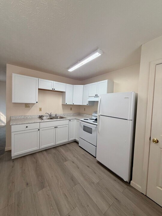 408 Darley Creek in Mount Sterling, KY - Building Photo