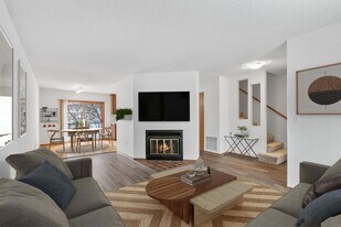 232 3rd Ave NE, Unit 123304 in Minneapolis, MN - Building Photo