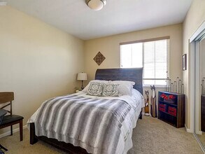 9454 California Oak Cir in Patterson, CA - Building Photo - Building Photo