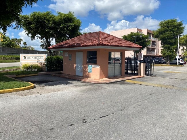property at 1900 W 68th St