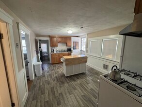 187 Danforth St in Framingham, MA - Building Photo - Building Photo