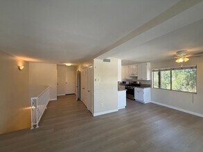 4212 Vista Del Rio Way in Oceanside, CA - Building Photo - Building Photo