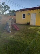 705 Keenan St in Montebello, CA - Foto de edificio - Building Photo
