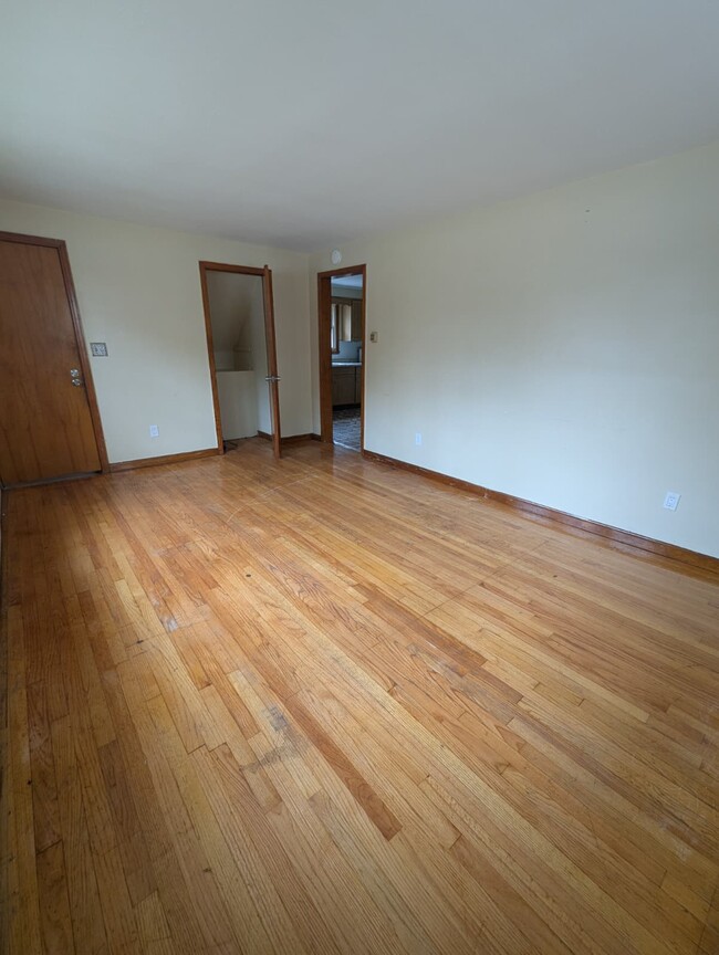 405 Blake St, Unit 1 in New Haven, CT - Foto de edificio - Building Photo