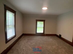 1122 Regent St in Niles, MI - Foto de edificio - Building Photo