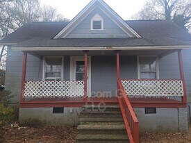376 Carney St in Drayton, SC - Building Photo