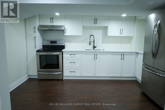 704 Oshawa Blvd N in Oshawa, ON - Building Photo - Building Photo