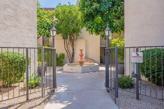 4727 E Lafayette Blvd in Phoenix, AZ - Building Photo - Building Photo