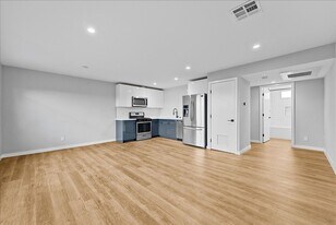 941 Normandie Ave in Los Angeles, CA - Building Photo
