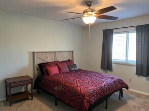 204 Sherwood Green Ct in Mason, OH - Foto de edificio - Building Photo