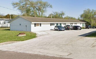 705 W Cunningham Dr in Columbia, MO - Building Photo