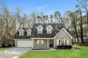 1280 Burning Bush Dr in Loganville, GA - Building Photo