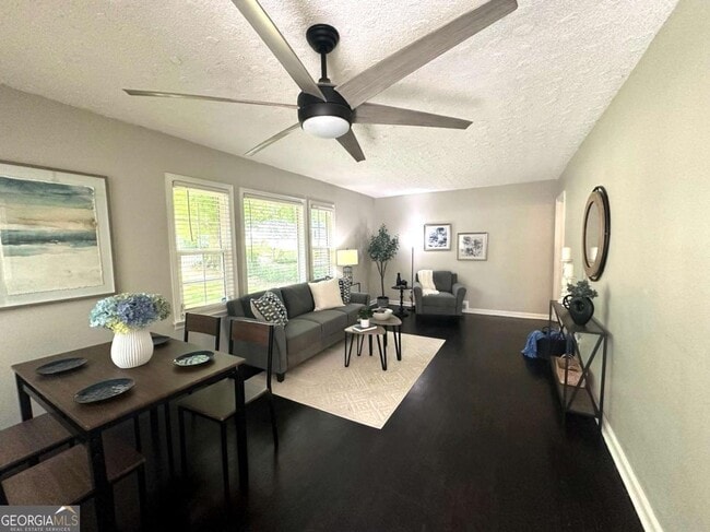 1900 Meadow Ln in Decatur, GA - Building Photo - Building Photo