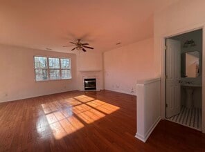 9920 Forest Run Ln in Charlotte, NC - Foto de edificio - Building Photo